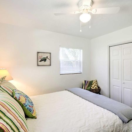 New Smyrna Beach Abode With Fire Pit, Walk To Beach! Exteriér fotografie